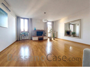 ELEGANTE PALAZZOTTO IN VENDITA IN CENTRO A MAROSTICA