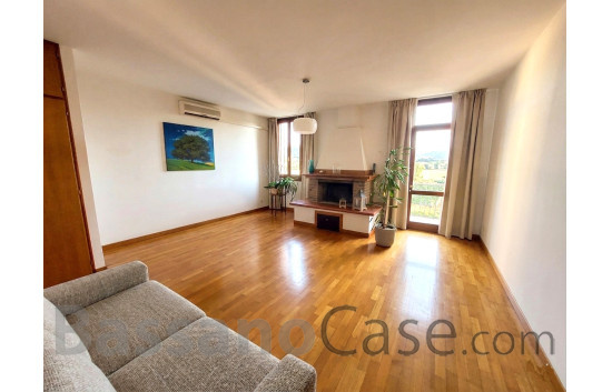 ELEGANTE PALAZZOTTO IN VENDITA IN CENTRO A MAROSTICA - Foto 2 di 14