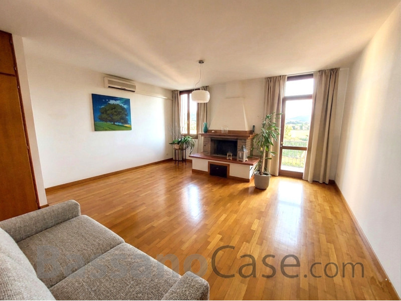 ELEGANTE PALAZZOTTO IN VENDITA IN CENTRO A MAROSTICA - Foto 2 di 14