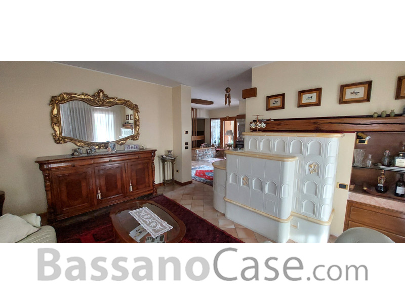 ELEGANTE VILLA SINGOLA IN VENDITA A BASSANO DEL GRAPPA - Foto 9 di 25