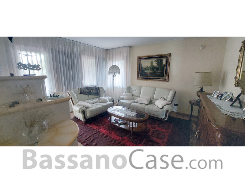 ELEGANTE VILLA SINGOLA IN VENDITA A BASSANO DEL GRAPPA - Foto 10 di 25