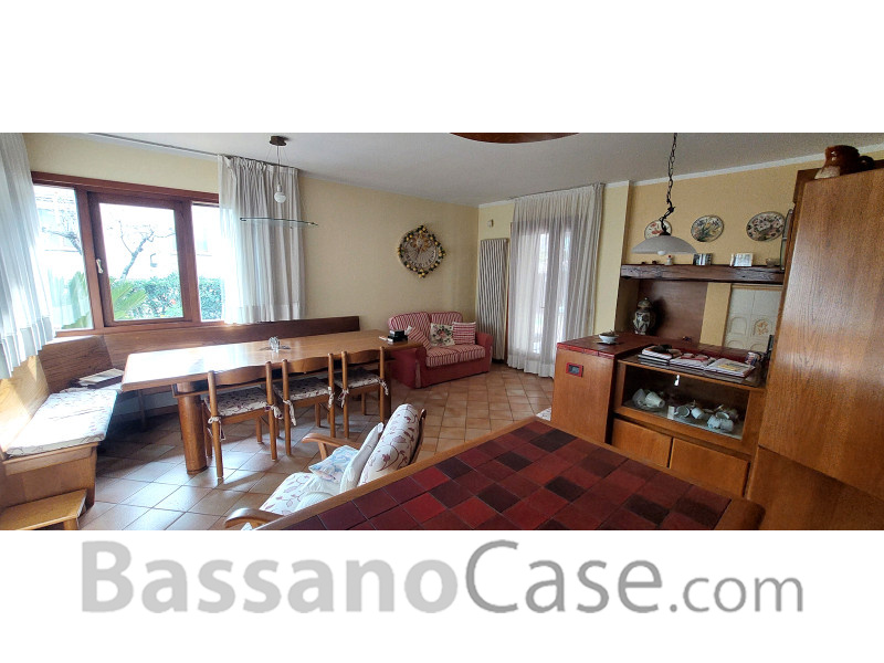 ELEGANTE VILLA SINGOLA IN VENDITA A BASSANO DEL GRAPPA - Foto 12 di 25