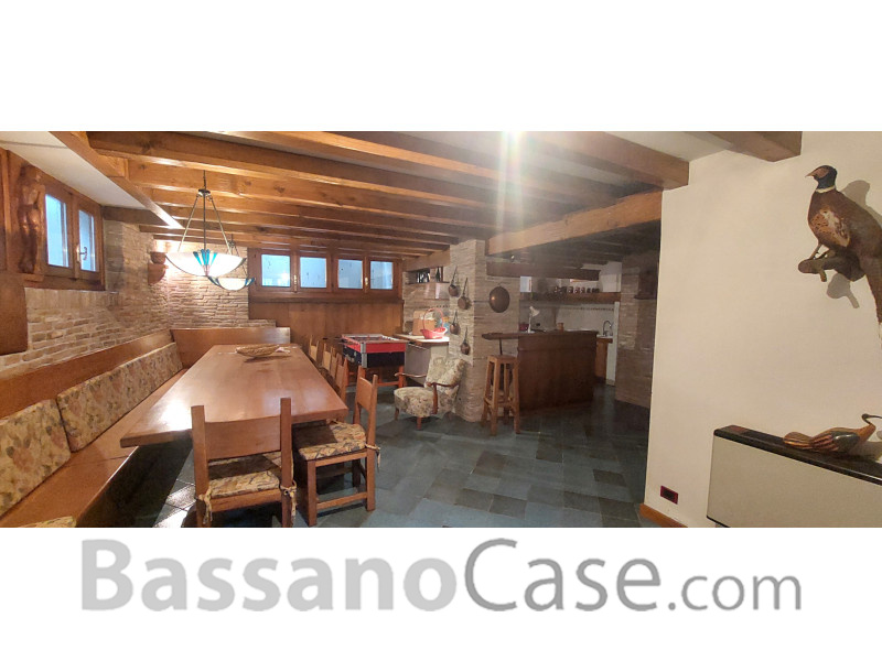 ELEGANTE VILLA SINGOLA IN VENDITA A BASSANO DEL GRAPPA - Foto 24 di 25