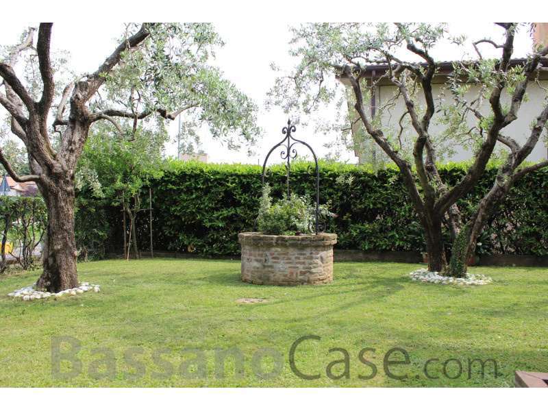 ELEGANTE VILLA SINGOLA IN VENDITA A BASSANO DEL GRAPPA - Foto 1 di 25