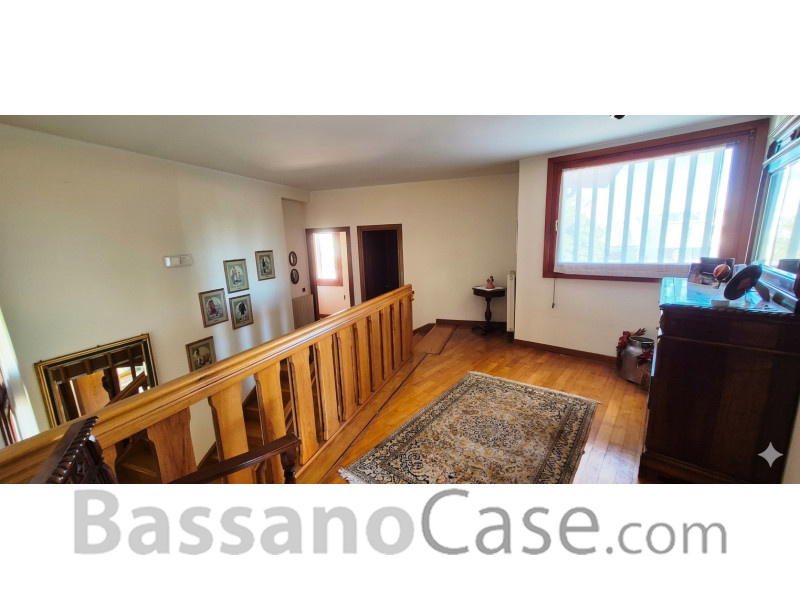 ELEGANTE VILLA SINGOLA IN VENDITA A BASSANO DEL GRAPPA - Foto 16 di 25