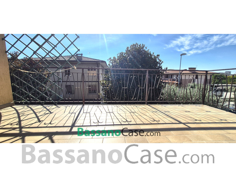 INDIPENDENZA TOTALE SPAZI GENEROSI E ZERO SPESE CONDOMINIALI - Foto 3 di 21