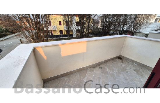 LUMINOSO APPARTAMENTO BICAMERE IN VENDITA A ROMANO D'EZZELINO - Foto 6 di 11