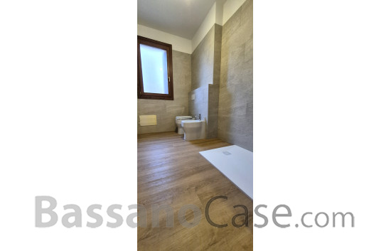 LUMINOSO APPARTAMENTO BICAMERE IN VENDITA A ROMANO D'EZZELINO - Foto 10 di 11