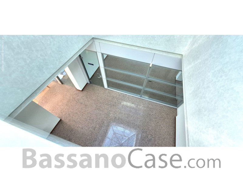 OPEN SPACE DREZIONALE DI PRESTIGIO IN AFFITTO NEI LIMITROFI DI BASSANO DEL GRAPPA - Foto 7 di 10