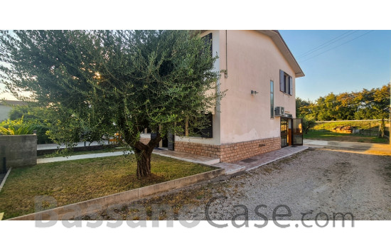 PORZIONE DI ABITAZIONE IN AFFITTO A BASSANO DEL GRAPPA - Foto 1 di 10