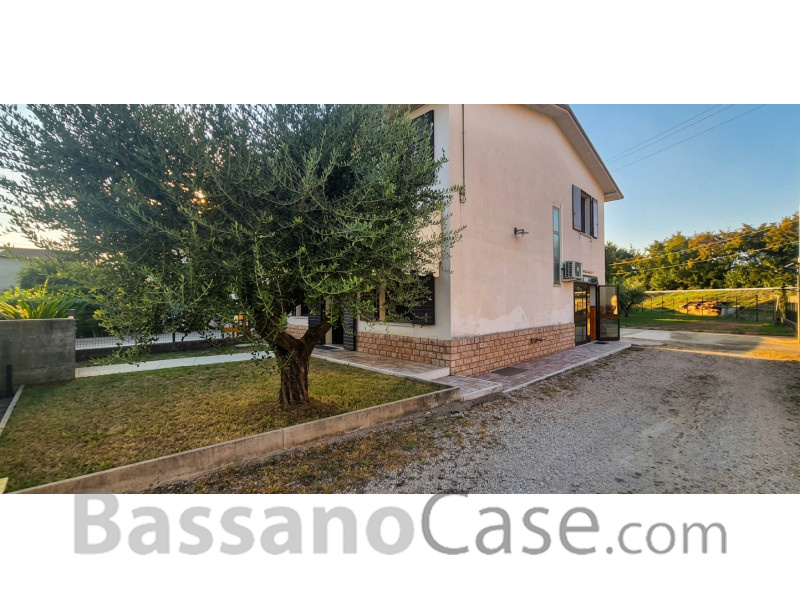 PORZIONE DI ABITAZIONE IN AFFITTO A BASSANO DEL GRAPPA - Foto 1 di 10
