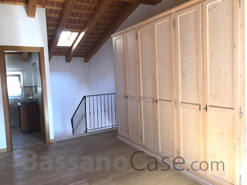 PORZIONE DI CASA IN AFFITTO NELLA VALBRENTA VICINO A BASSANO DEL GRAPPA - Foto 9 di 12