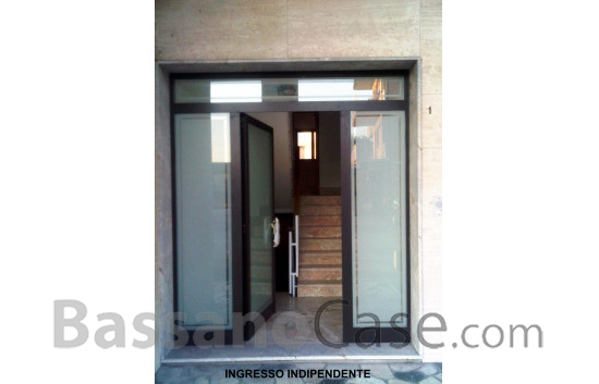 SPAZIOSA ABITAZIONE DI OLTRE 200 MQ, CON 5 CAMERE, IN AFFITTO  A ROMANO D'EZZELINO - Foto 0 di 12