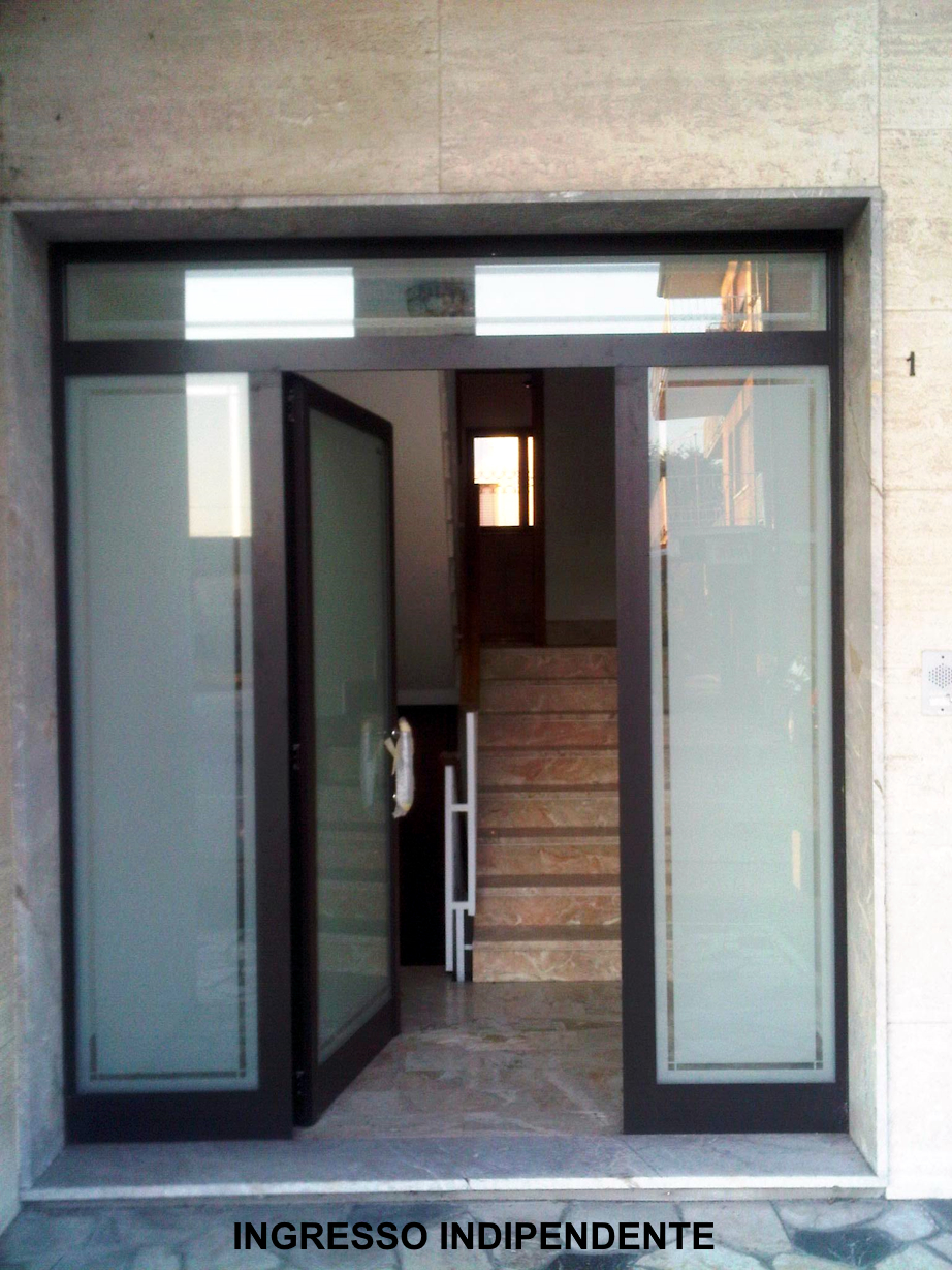 SPAZIOSA ABITAZIONE DI OLTRE 200 MQ, CON 5 CAMERE, IN AFFITTO  A ROMANO D'EZZELINO - Foto 0 di 12