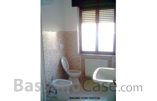 SPAZIOSA ABITAZIONE DI OLTRE 200 MQ, CON 5 CAMERE, IN AFFITTO  A ROMANO D'EZZELINO - Foto 6 di 12