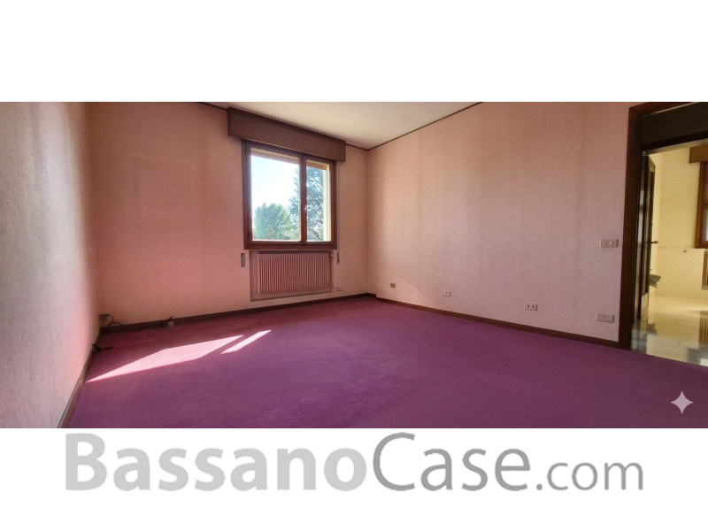 VILLA BIFAMILIARE COMPLETAMENTE INDIPENDENTE IN VENDITA A BASSANO DEL GRAPPA - Foto 14 di 22