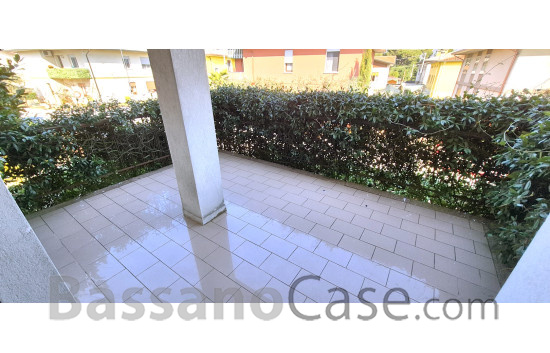 VILLA BIFAMILIARE COMPLETAMENTE INDIPENDENTE IN VENDITA A BASSANO DEL GRAPPA - Foto 6 di 22