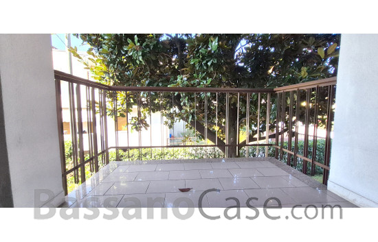 VILLA BIFAMILIARE COMPLETAMENTE INDIPENDENTE IN VENDITA A BASSANO DEL GRAPPA - Foto 8 di 22