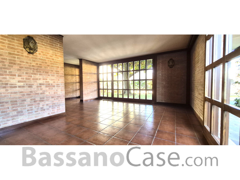 VILLA BIFAMILIARE COMPLETAMENTE INDIPENDENTE IN VENDITA A BASSANO DEL GRAPPA - Foto 16 di 22