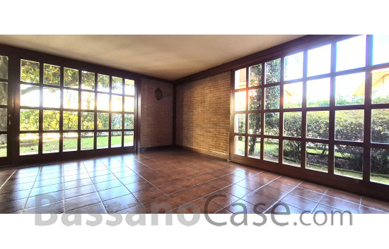 VILLA BIFAMILIARE COMPLETAMENTE INDIPENDENTE IN VENDITA A BASSANO DEL GRAPPA - Foto 17 di 22