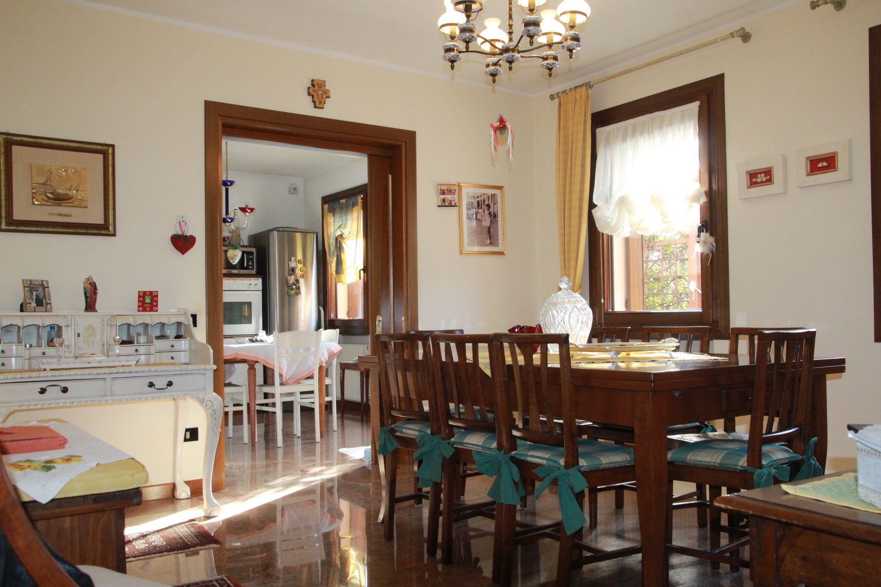 VILLA SINGOLA FINEMENTE RIFINITA NEI LIMITROFI DI BASSANO DEL GRAPPA - Foto 0 di 17 VILLA SINGOLA FINEMENTE RIFINITA NEI LIMITROFI DI BASSANO DEL GRAPPA - Foto 0 di 17