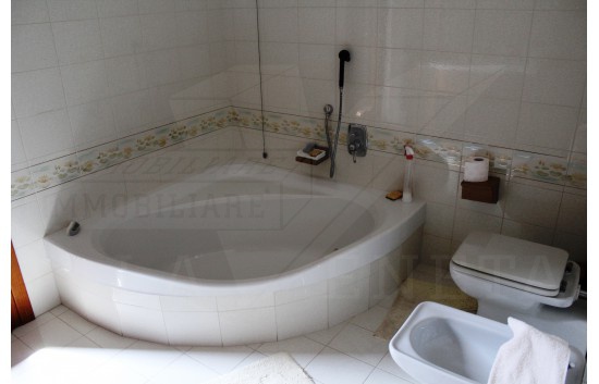 ELEGANTE VILLA SINGOLA IN VENDITA A BASSANO DEL GRAPPA - Foto 19 di 25