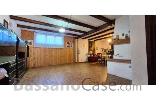 VILLA SINGOLA SVILUPPATA SU UN SINGOLO PIANO IN VENDITA NEI LIMITROFI DI BASSANO DEL GRAPPA - Foto 17 di 24