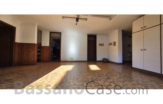 VILLA SINGOLA SVILUPPATA SU UN SINGOLO PIANO IN VENDITA NEI LIMITROFI DI BASSANO DEL GRAPPA - Foto 23 di 24