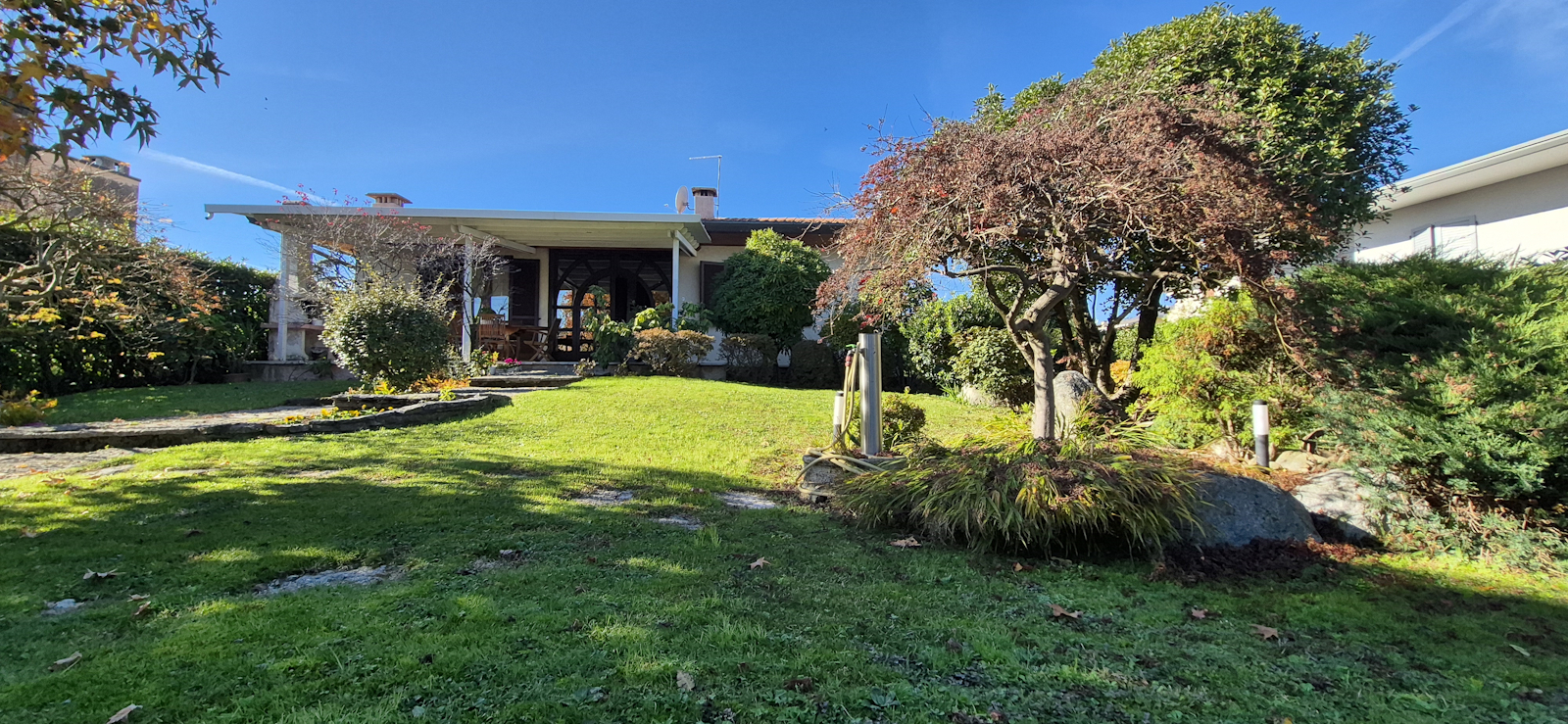 VILLA SINGOLA SVILUPPATA SU UN SINGOLO PIANO IN VENDITA NEI LIMITROFI DI BASSANO DEL GRAPPA - Foto 0 di 24