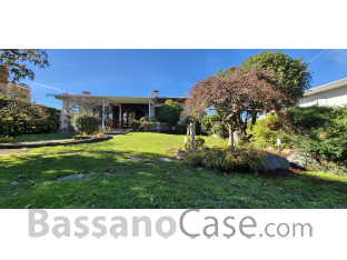 VILLA SINGOLA SVILUPPATA SU UN SINGOLO PIANO IN VENDITA NEI LIMITROFI DI BASSANO DEL GRAPPA