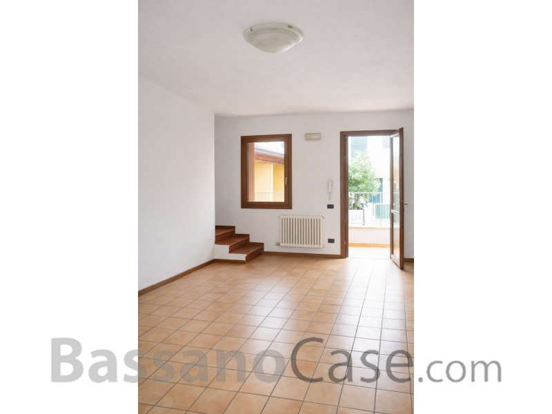 VILLINO A SCHIERA IN AFFITTO A BORSO DEL GRAPPA - Foto 1 di 9