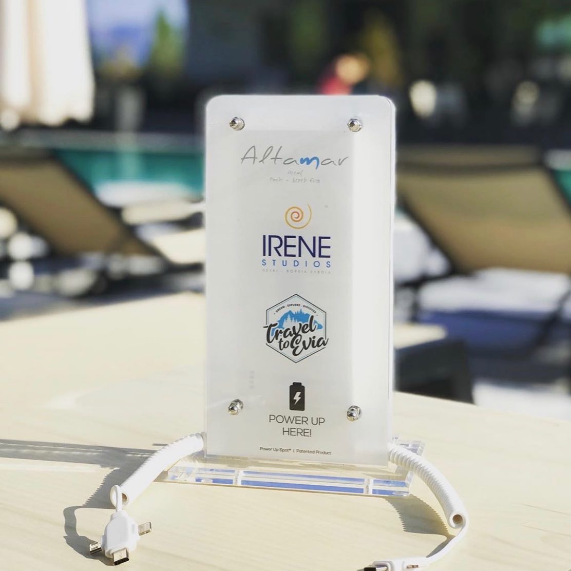 Power Up Spot® Επιτραπέζιος Φορτιστής για Καφετέριες, Μπαρ, Εστιατόρια, Ξενοδοχεία, με Λογότυπο