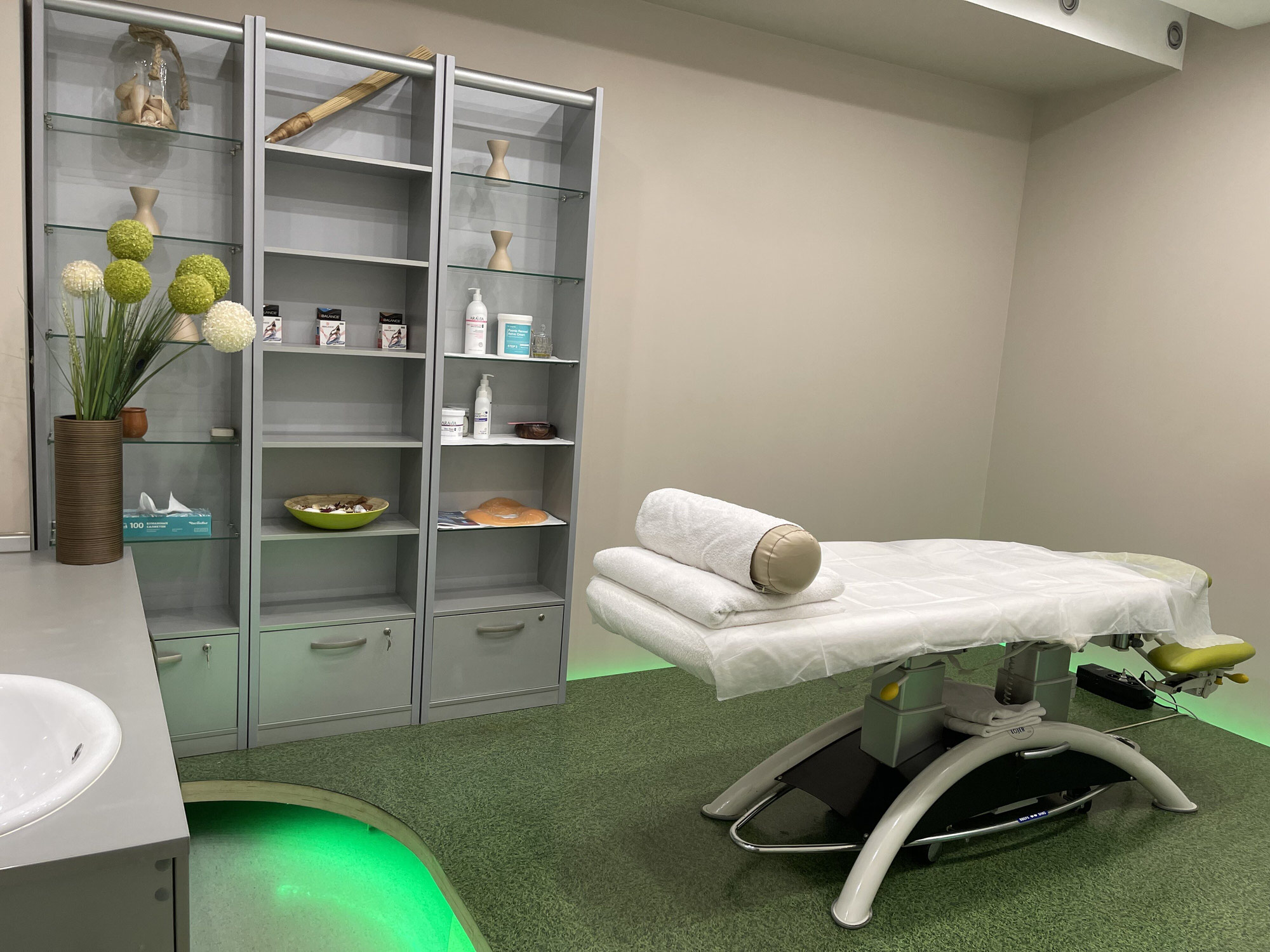 Салон why not москва. Априори салон красоты нежинская. Априори салон красоты нежинская. Априори красота нежинская. Априори красота нежинская.