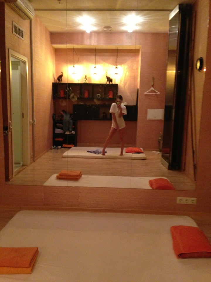 Массажный салон харизма. Харизма массаж. Харизма массаж. Харизма екатеринбург массажный салон. Харизма массаж.