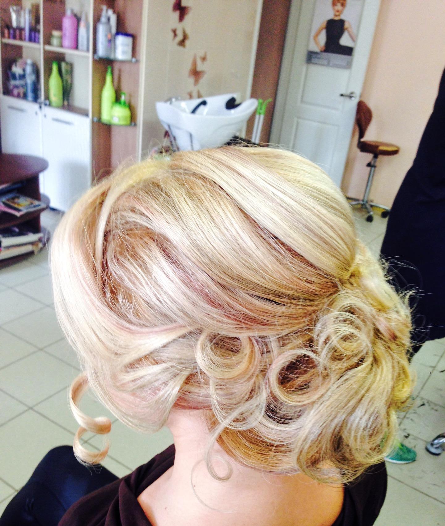 Кривенко оксана александровна. Анастасия клер воронеж. Вечерняя прическа в салоне. Диана кривенко. Клэр воронеж.