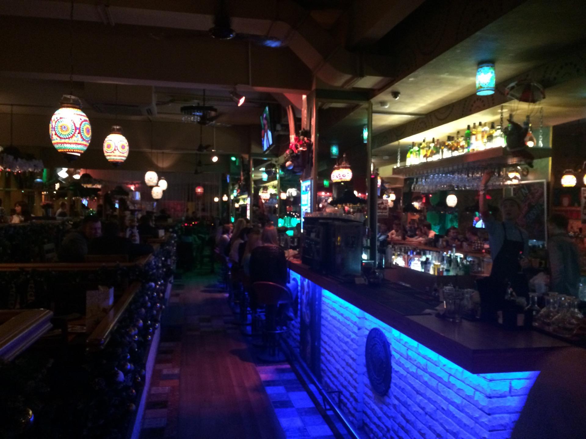 баги бар новокузнецкая. бага бар на новокузнецкой фото. бага бага новокузнецкая. москва, пятницкая улица. индийский ресторан на новокузнецкой.