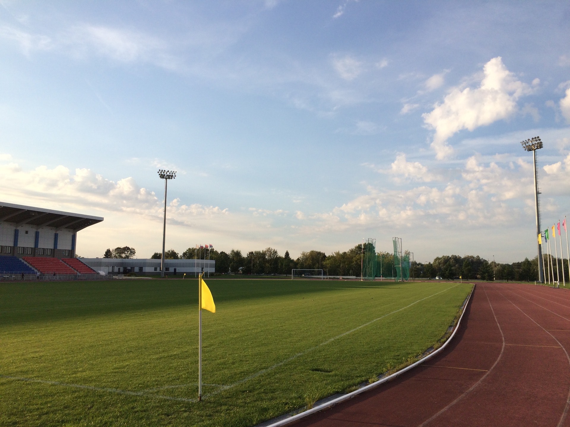 Стадион ерино подольск. Подолье ерино. Ерино подольск спорткомплекс. Стадион ерино подольск. Подолье ерино.