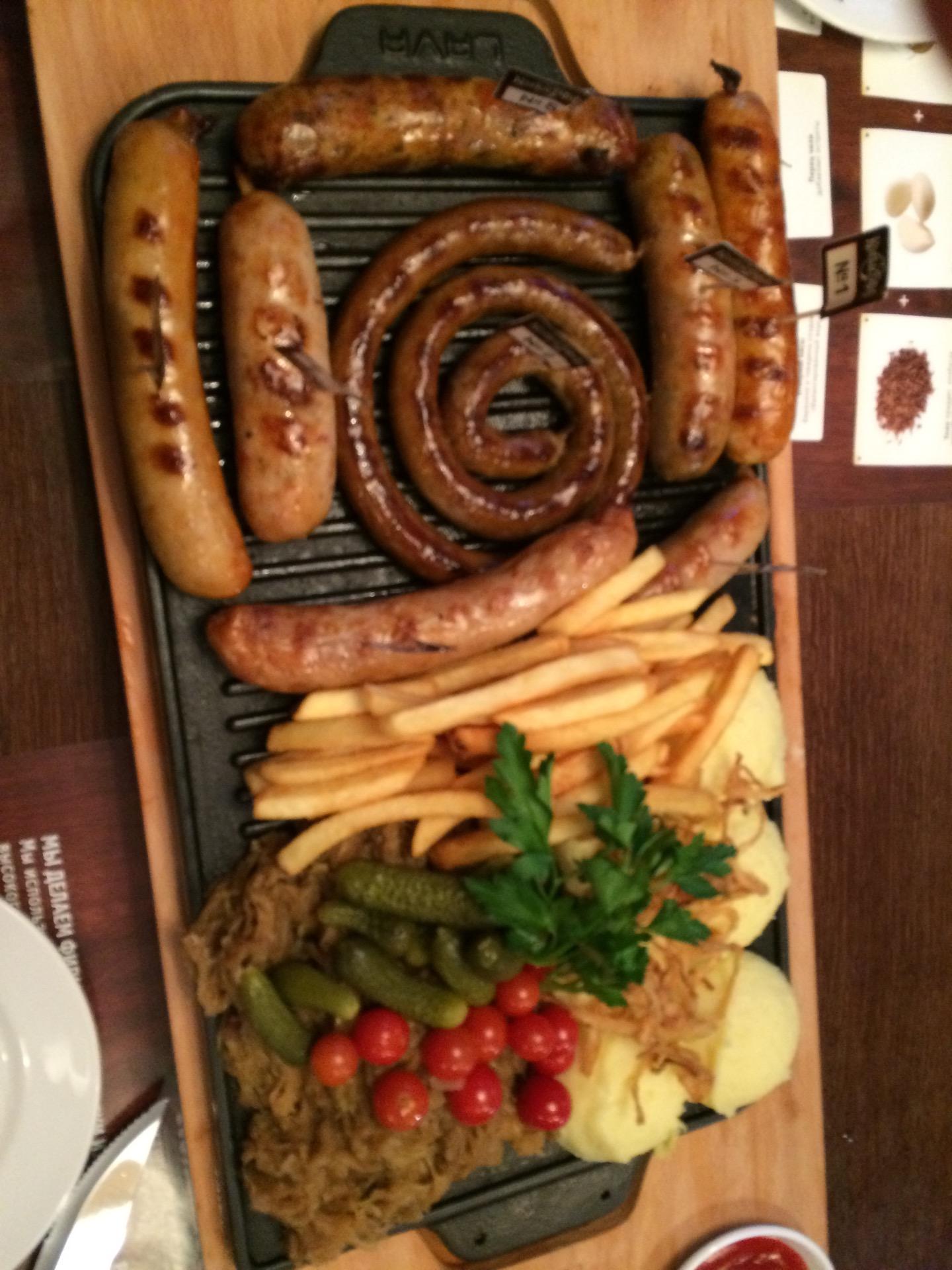 Ресторан колбасофф меню. Колбасов меню. Колбасофф меню алкоголь. Большой расколбас колбасофф. Колбасофф мытищи меню.