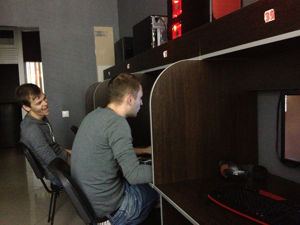 компьютерный клуб киров. дизайн компьютерного клуба. компьютерный клуб анапа. мана киров компьютерный клуб. компьютерный клуб киров.