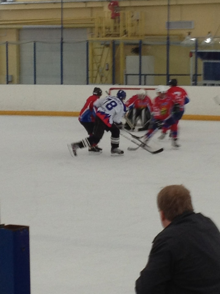 пересвет брянск каток бежица. ледовый дворец брянск бежица. каток брянск бежицкий. расписание варяг каток брянск на сегодня. ледовый дворец пересвет брянск.