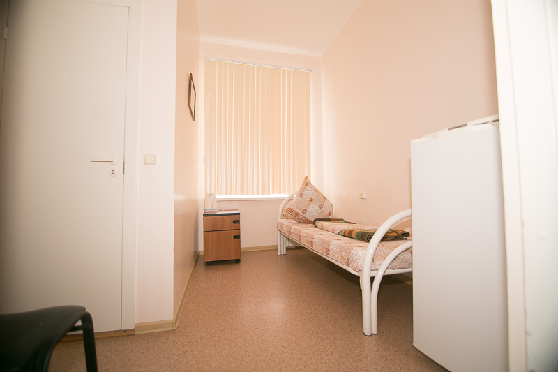 Двухкомнатная палата вип детская. Оганер больница. Палаты в краевой больнице красноярск. Палаты в ржд больнице воронеж. Ржд больница киров.