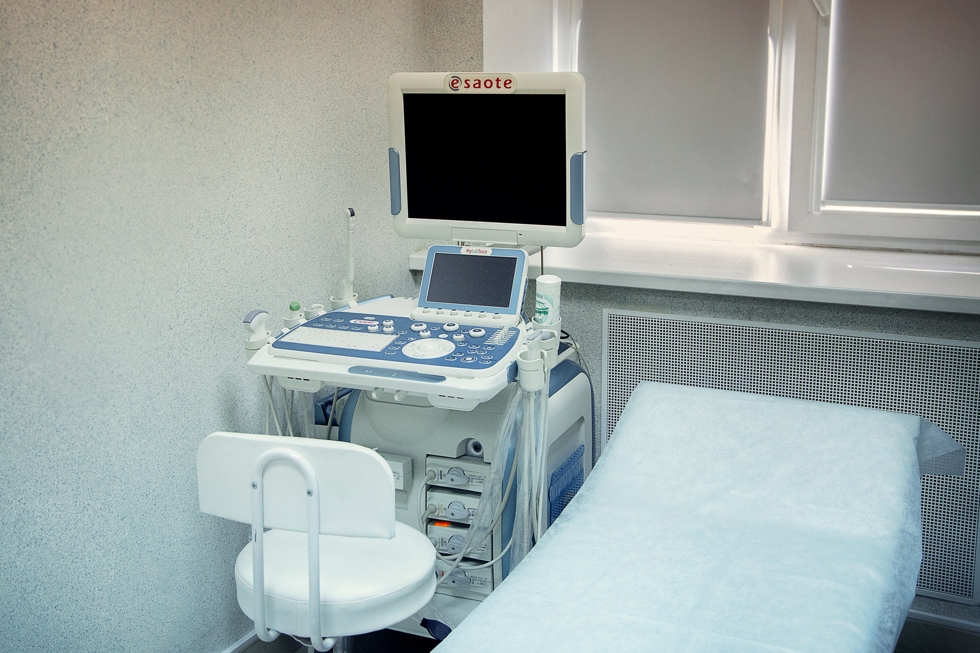 Горького 190 благовещенск. 4 этажная больница. Горького 28 больница челябинск. Клиника денова горького. Челябинск улица горького 16 медеор.