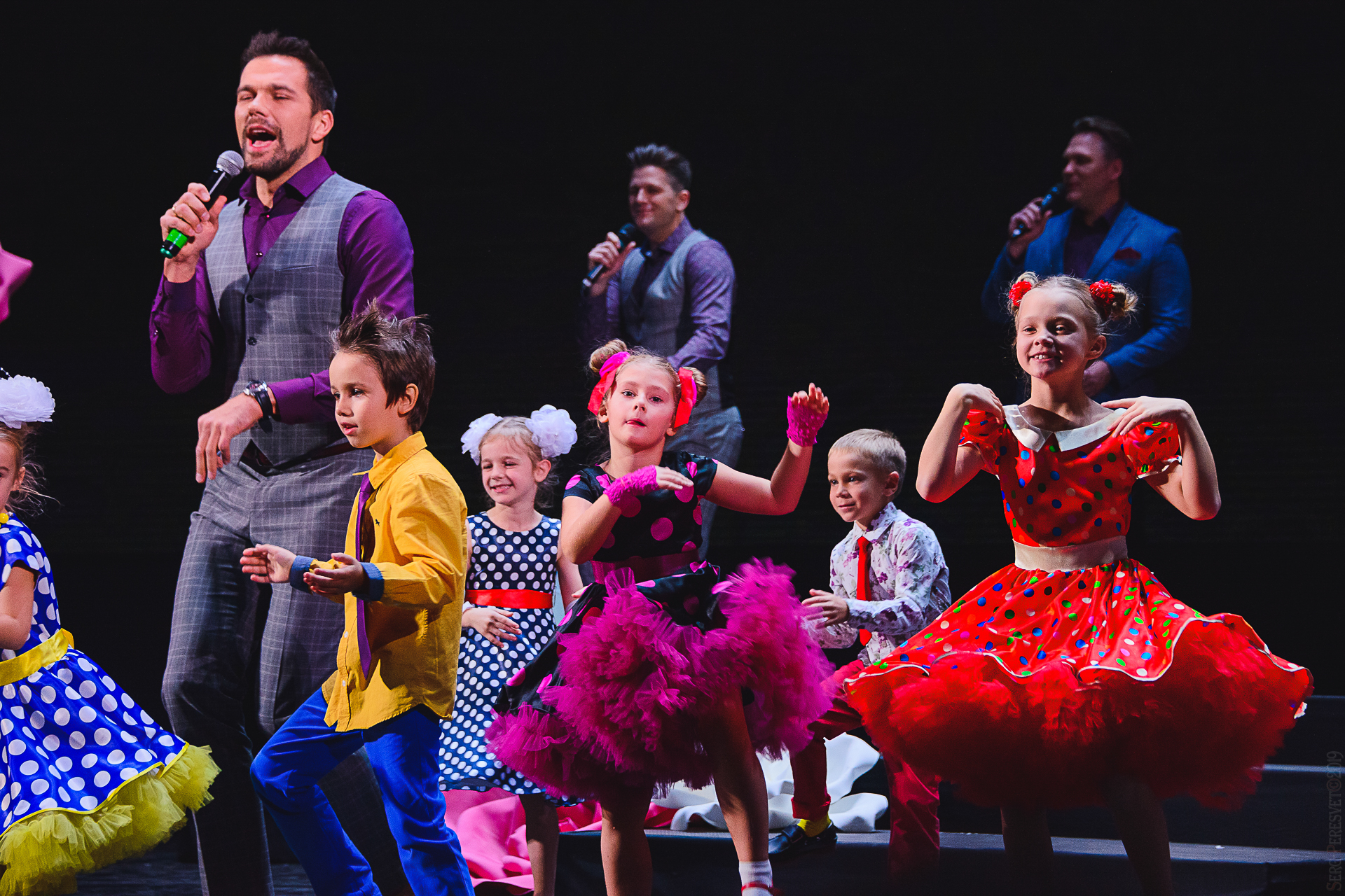 танцевальный ансамбль планета ульяновск. детские ансамбли москвы. группа домисолька. детские танцевальные ансамбли. коллектив планета детства москва.