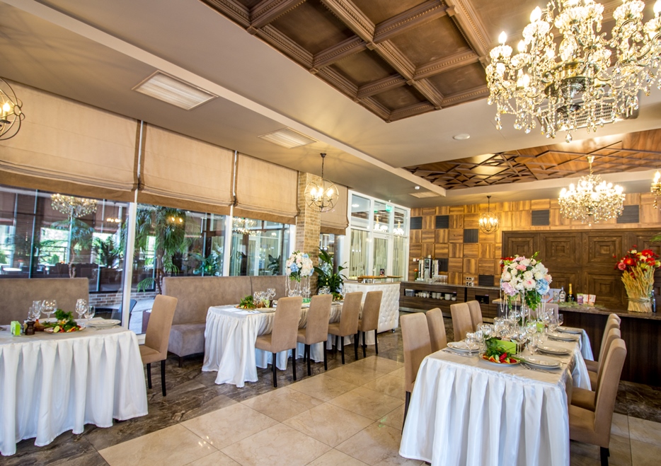 Imperial hall банкетный зал. ресторан империал отзывы. империал казань ресторан на гвардейской. ресторан империал ставрополь. ресторан империал холл в москве.