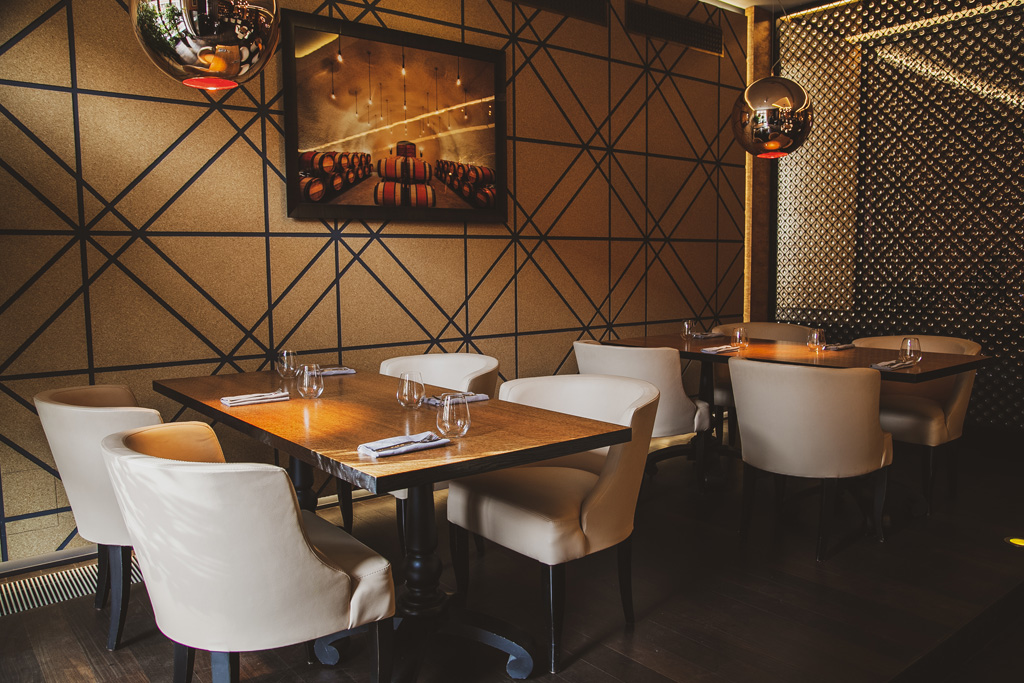 октябрь эвент холл. бельгийские блюда традиционные. уильям ламберти рестораны. вареничная 1 новый арбат 17. декор питерских баров.