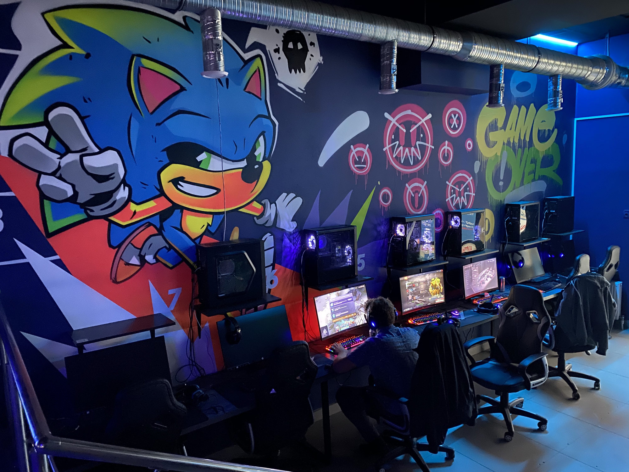 Популярные игры в киберспорте. Hitman 2: silent assassin (2002). Ярославль в компьютерных играх. Компьютерный клуб godji game. Компьютерные игры.