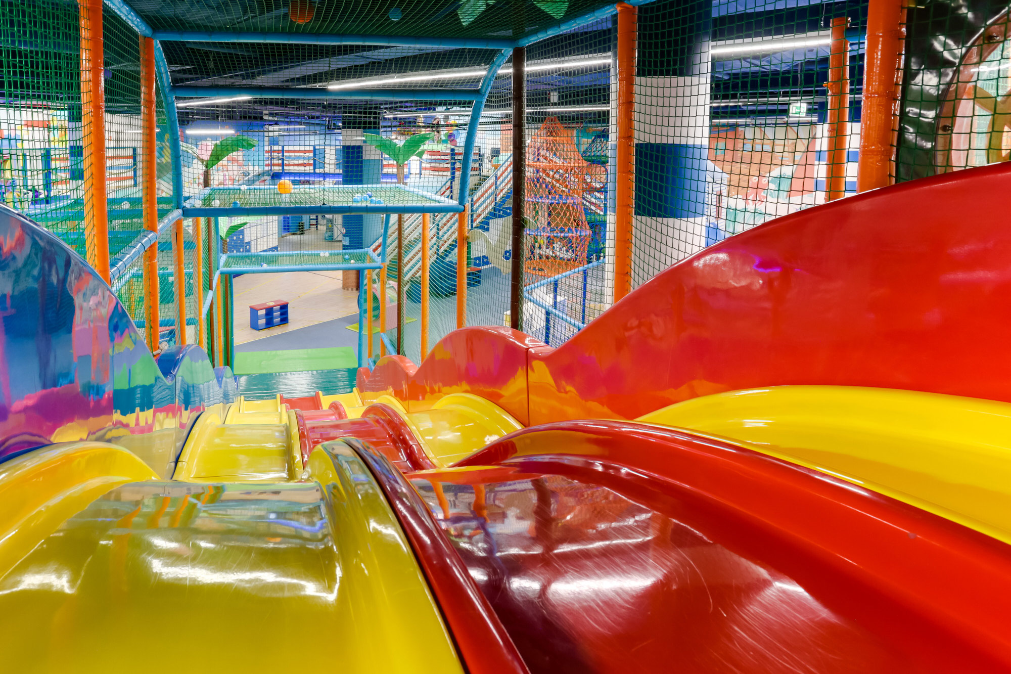 Zамания кэмп. Замания тц город. Тц город рязанский zamania. Семейный парк приключений zамания. Москва улица поляны 8 zамания.