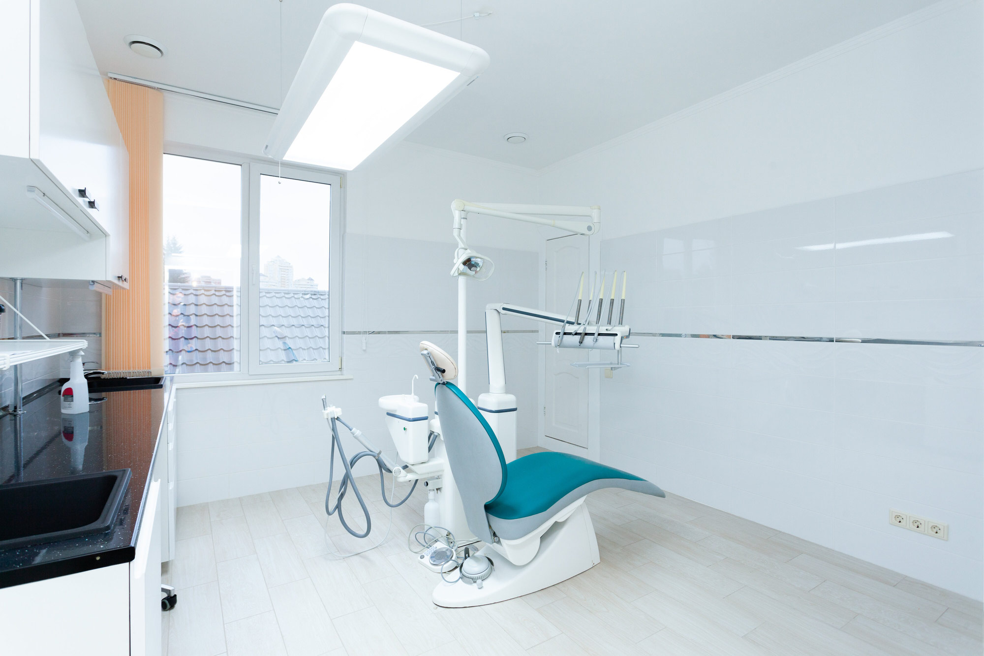 фото стоматология кабинет с врачом и пациентом европа. стоматологические клиники кропоткин. стоматологические клиники кропоткин. детская зубная клиника в кропоткине. стоматология на ворошилова керчь.