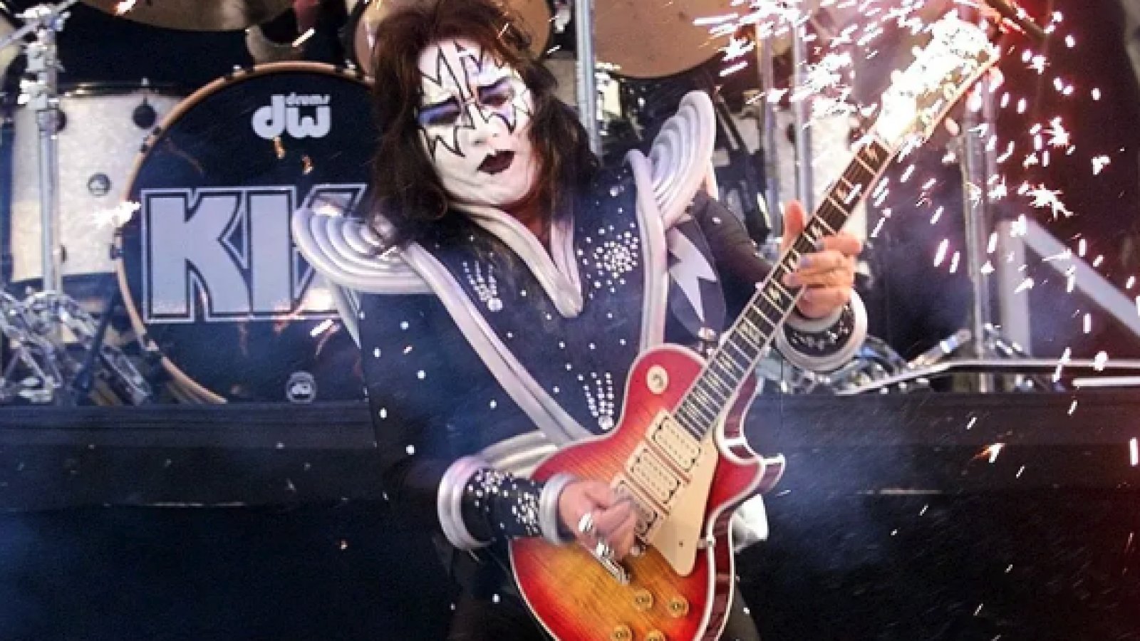 En Memoria de un Icono Galáctico: El Adiós a Ace Frehley (1951-2025)