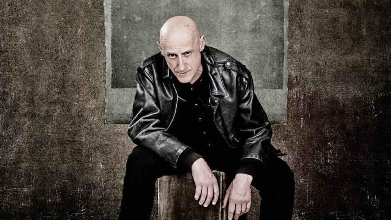 Adiós a un Ícono: Muere Jorge Martínez, Líder de Ilegales y Cronista Ácido del Rock Español